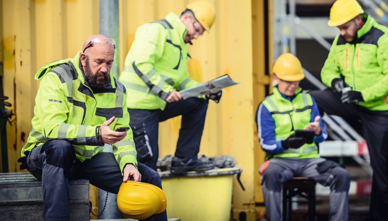 Mit Hilti ON!Track wissen Sie genau, wo sich Ihre Geräte und Betriebsmittel befinden. So können Sie ihre Ausrüstung für die Baustelle komplett und schnell zusammenstellen!